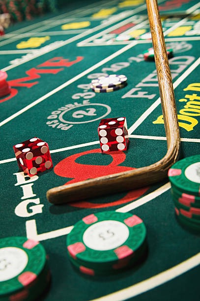 Live Bandar Poker table interface on gems 365 mobile app showing dealer camera feed and betting controls
