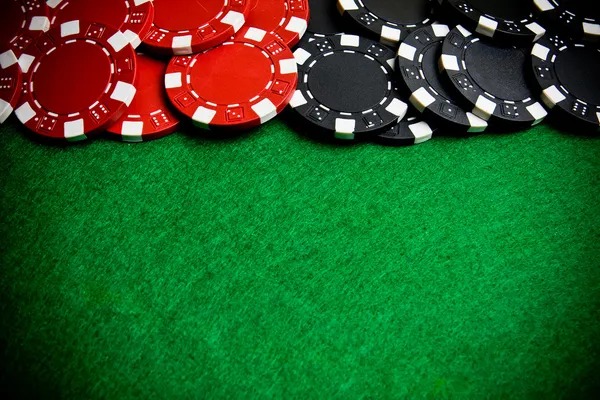 gems 365 Live Sic Bo betting interface showing dice outcomes and available bet types on mobile